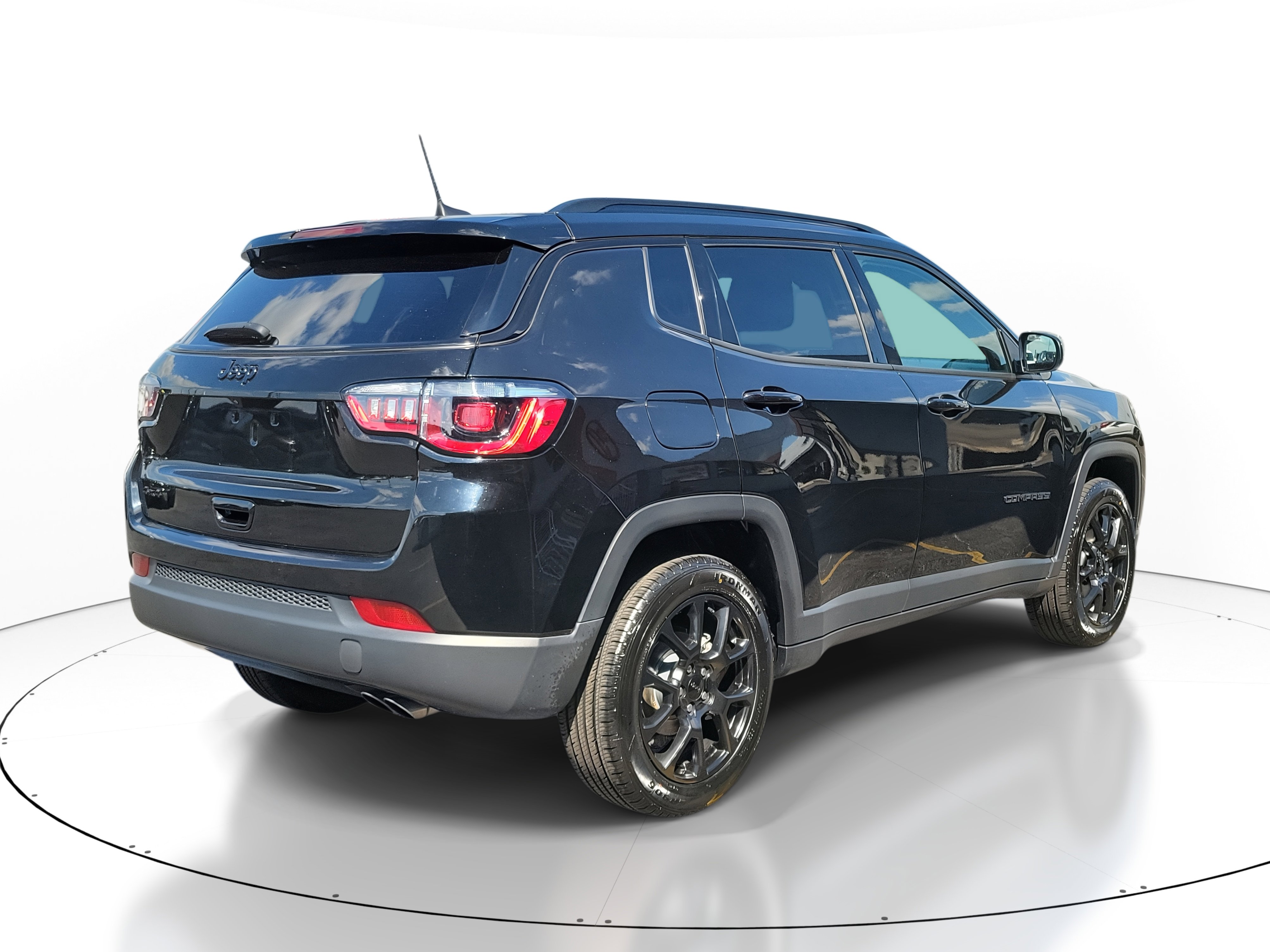 2022 Jeep Compass Latitude Altitude Special Edition photo 4