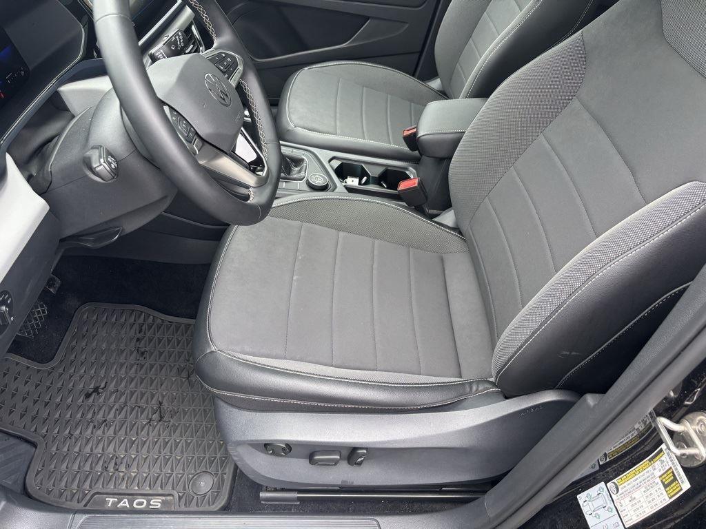 2022 Volkswagen Taos SE photo 9