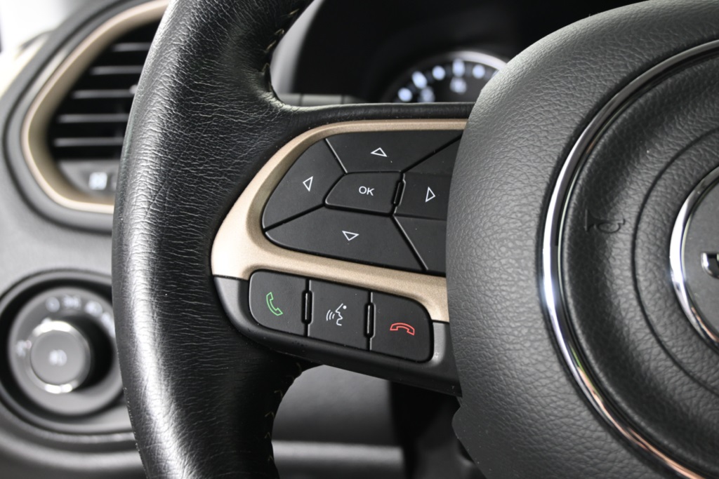 2017 Jeep Renegade Limited photo 31