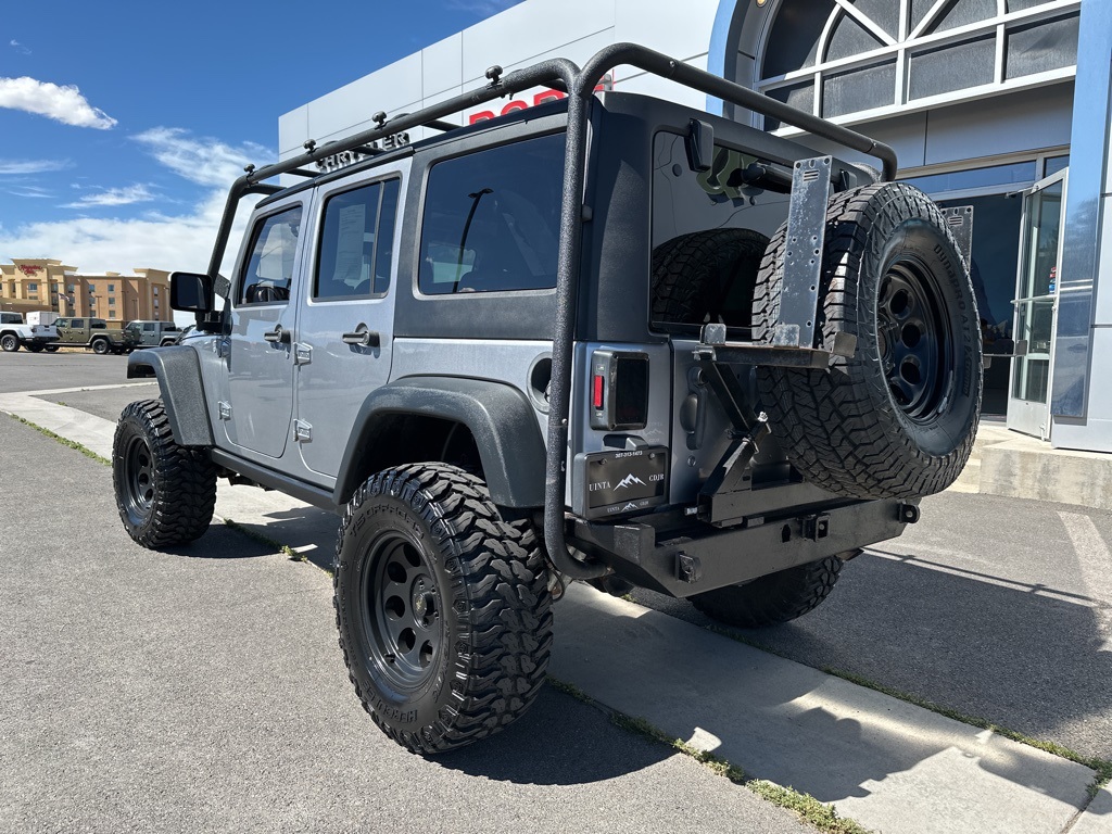 2015 Jeep Wrangler Unlimited Rubicon photo 3