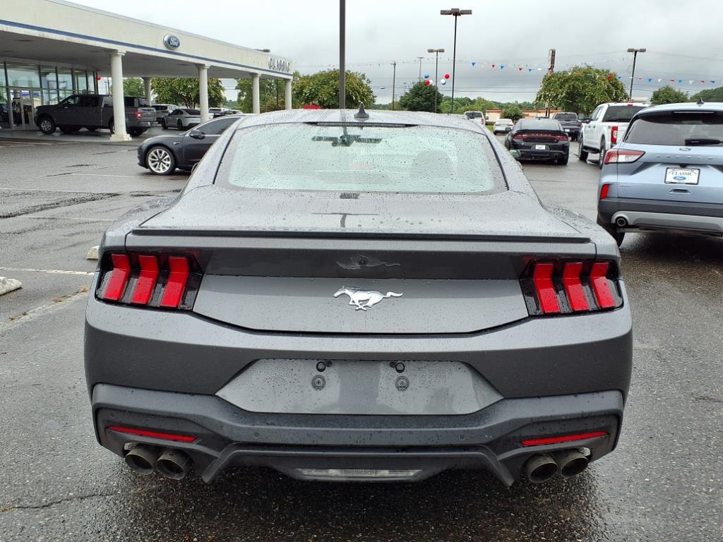 2024 Ford Mustang EcoBoost Premium photo 5