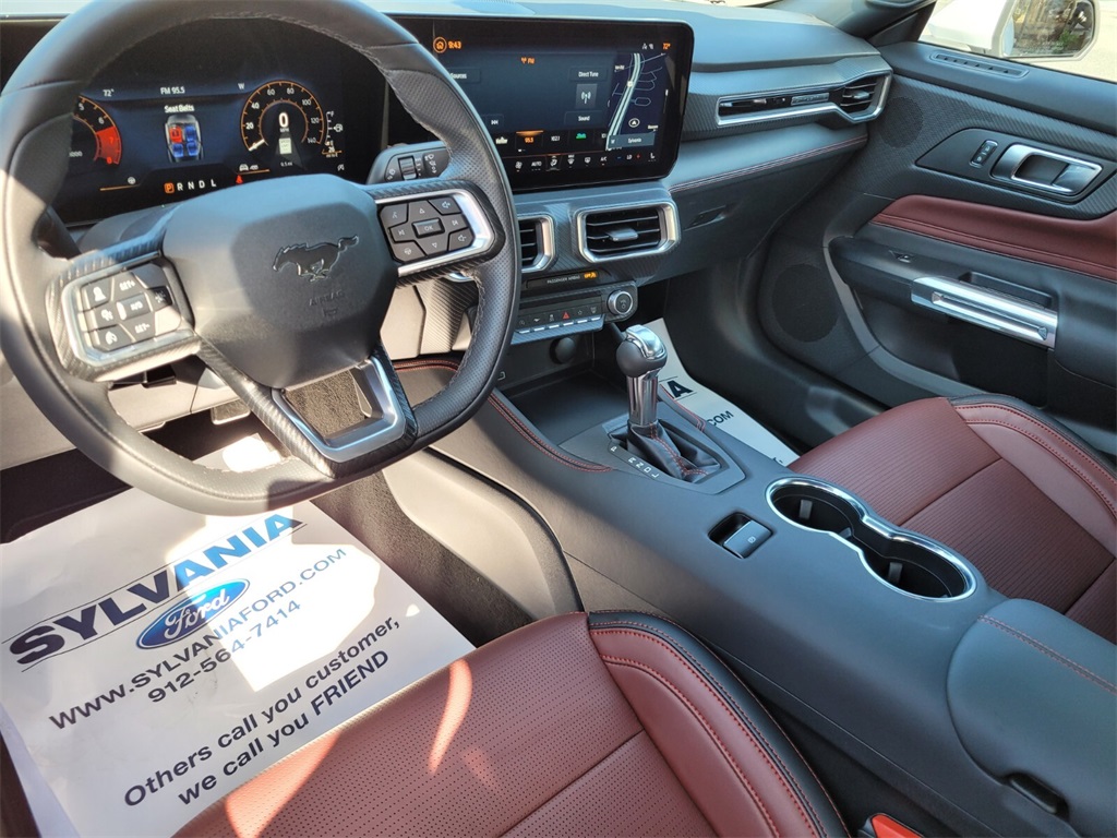 2025 Ford Mustang EcoBoost Premium photo 7