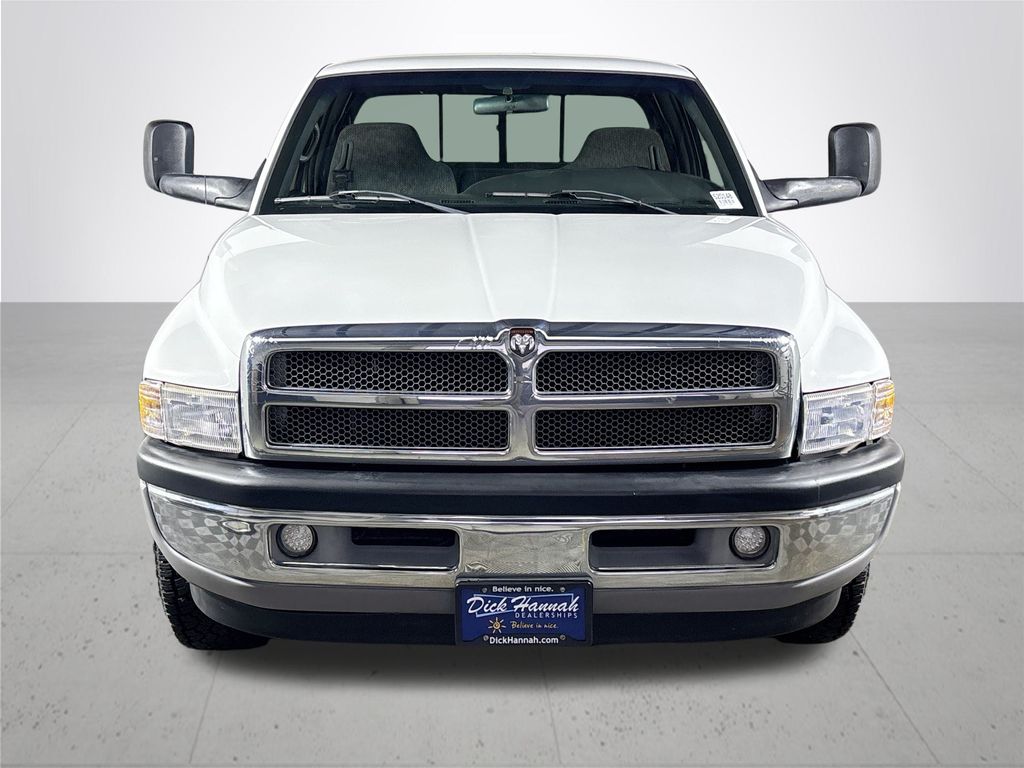 2000 Dodge Ram SLT photo 3