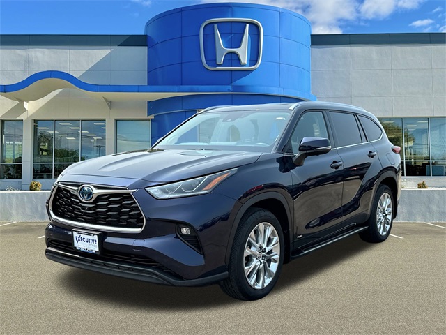 2023 Toyota Highlander Hybrid Limited photo 3