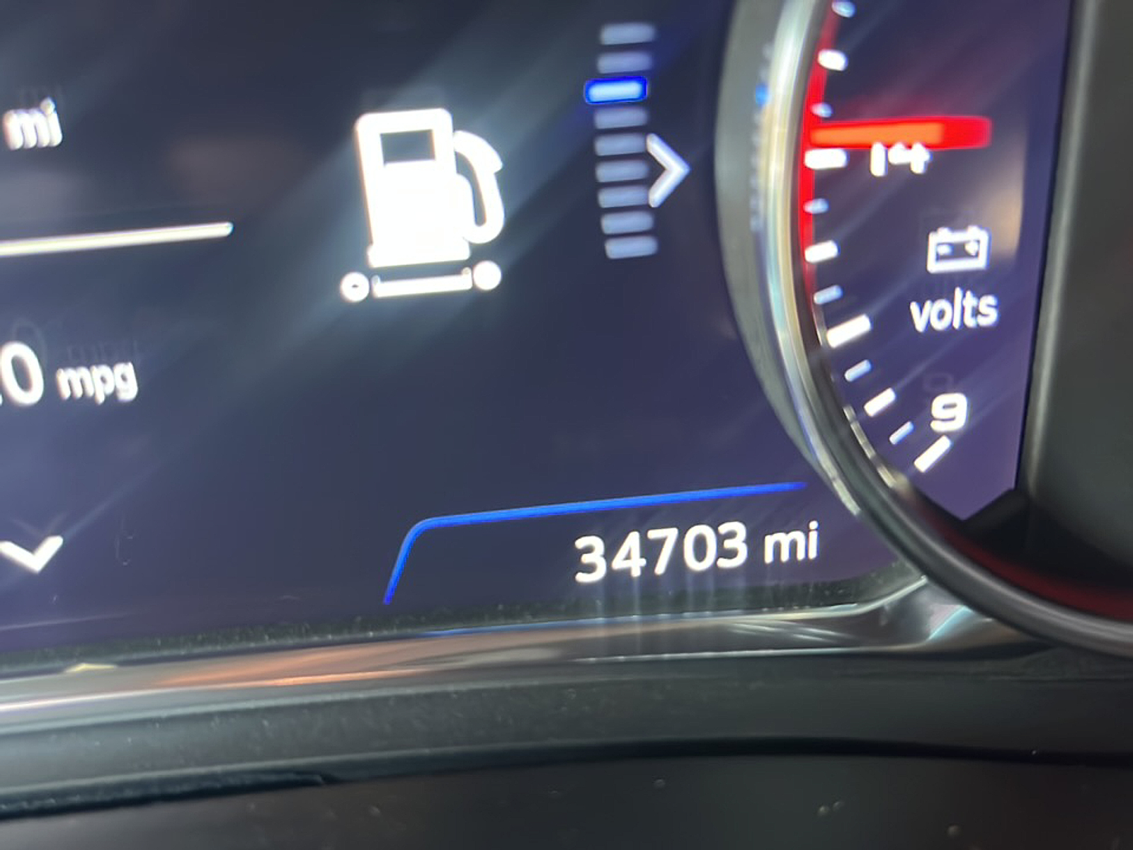 2023 Chevrolet Traverse Premier photo 2