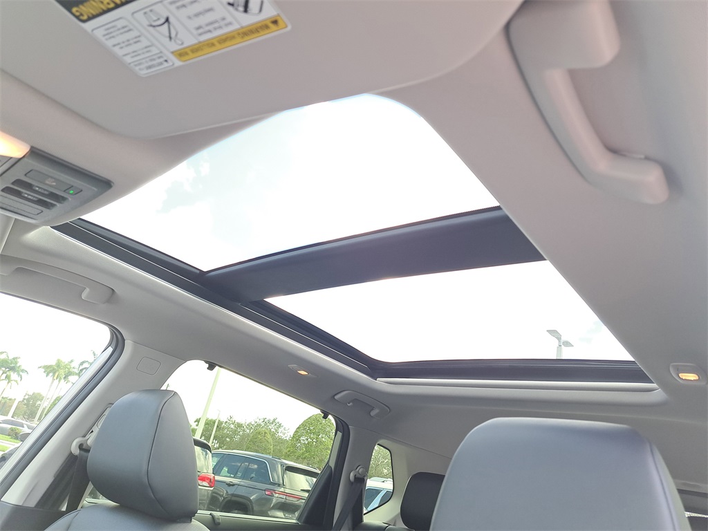 2026 Nissan Rogue SV photo 21