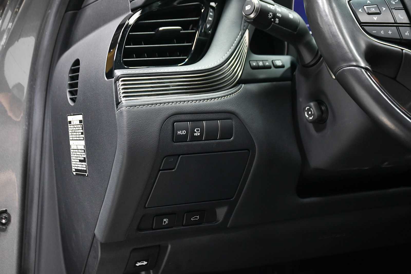 2022 Lexus LS 500 photo 4