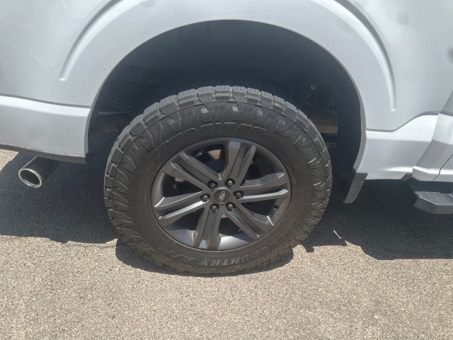 Used 2023 Oxford White Ford LARIAT image 4