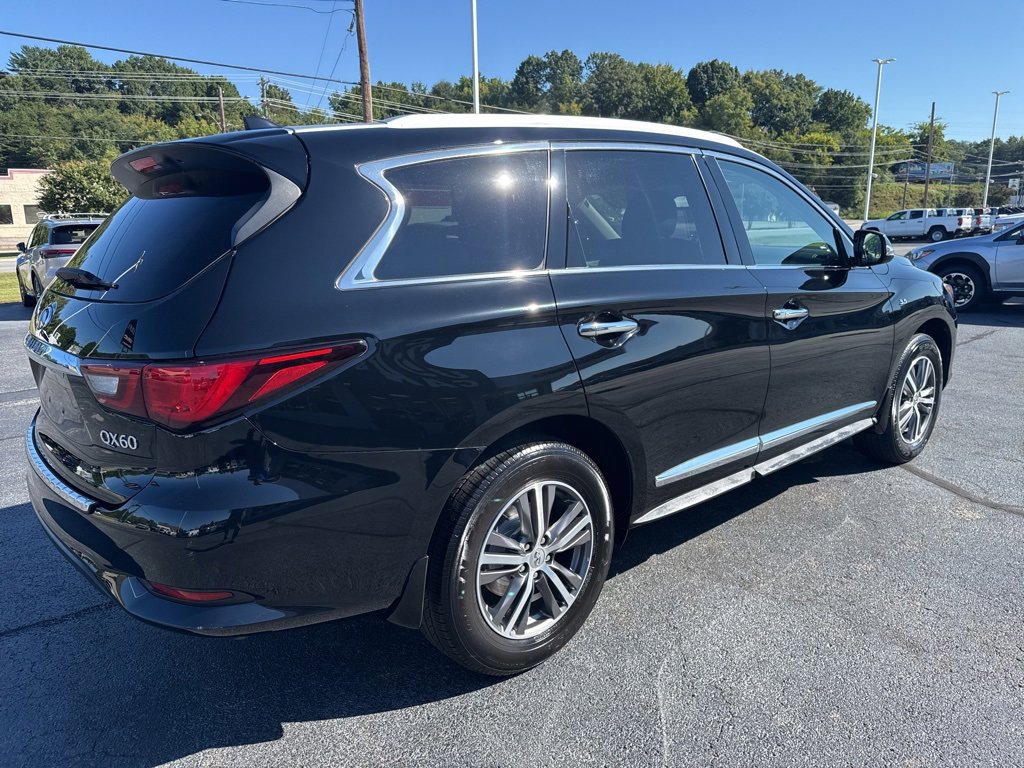 2019 Infiniti QX60 Luxe AWD photo 3