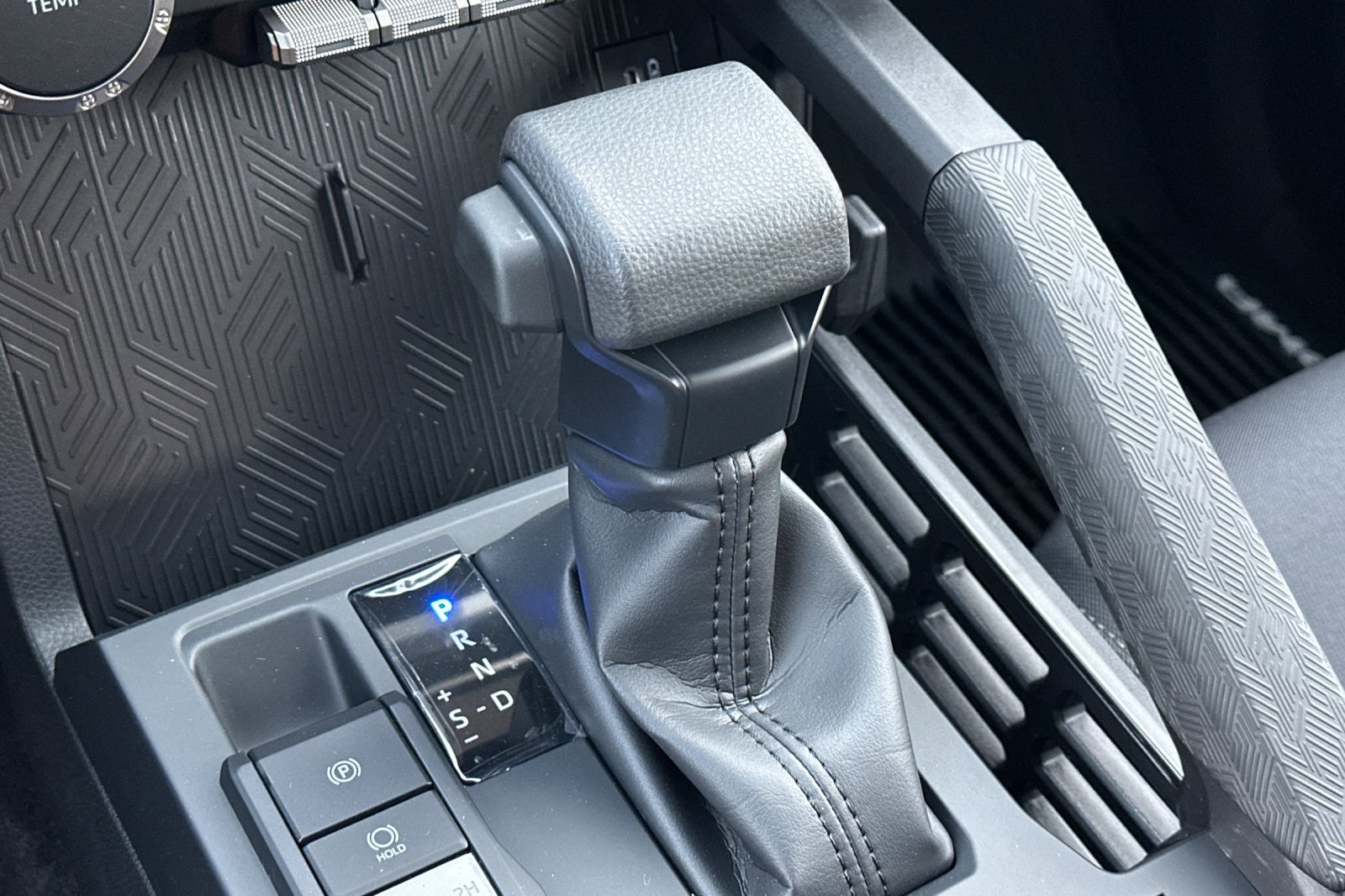 2025 Toyota Tacoma SR5 photo 21