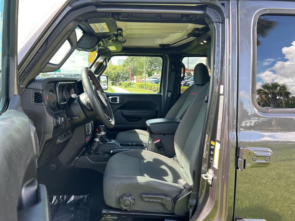 2024 Jeep Wrangler Rubicon photo 9