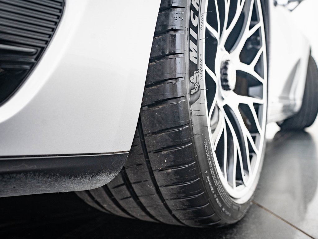 2016 Porsche 911 Turbo S photo 31