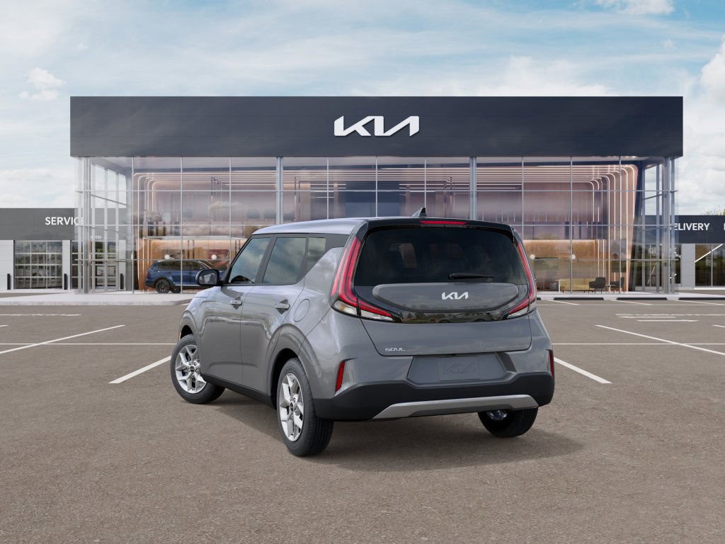 2025 Kia Soul S photo 3