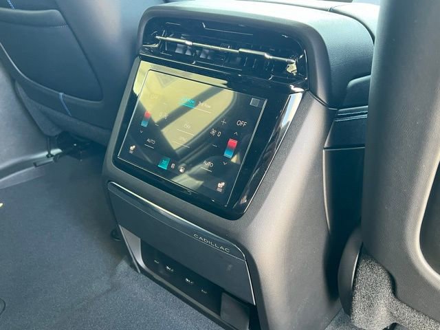 2025 Cadillac Escalade IQ Luxury photo 25