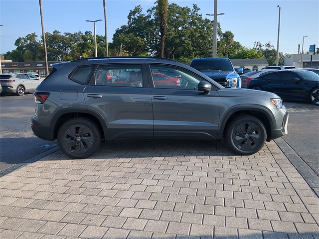 2025 Volkswagen Taos S photo 3