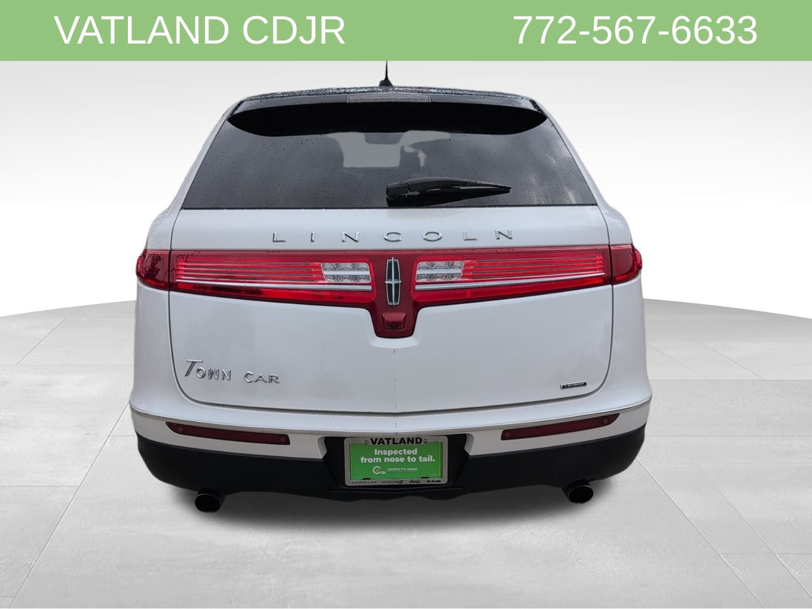 2016 Lincoln MKT EcoBoost photo 8