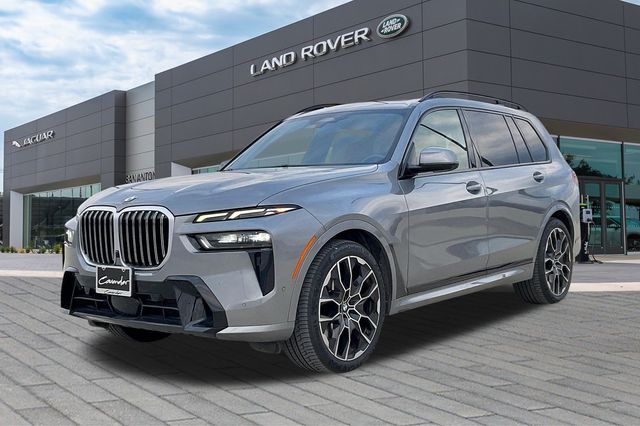 2023 BMW X7 Base's photo