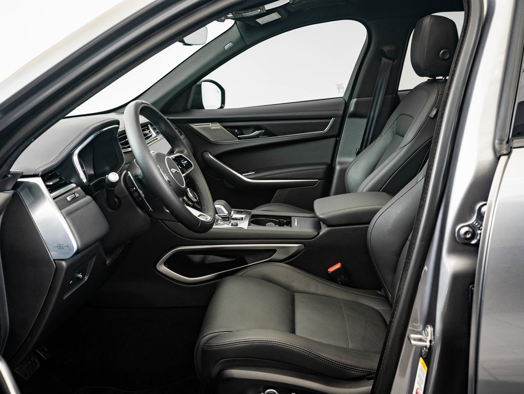 2022 Jaguar F-PACE P250 S photo 19