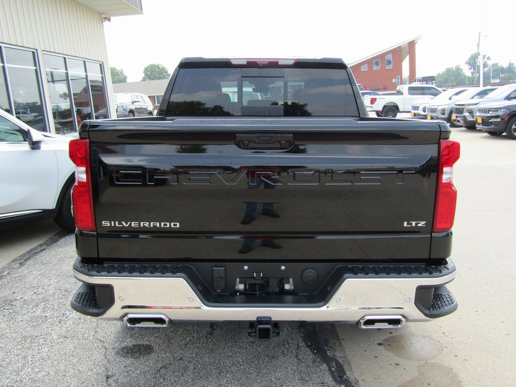 2026 Chevrolet Silverado 1500 LTZ photo 3