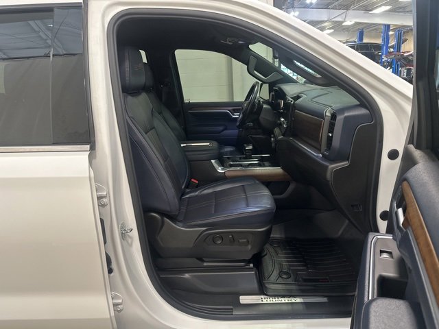 2022 Chevrolet Silverado 1500 High Country photo 11