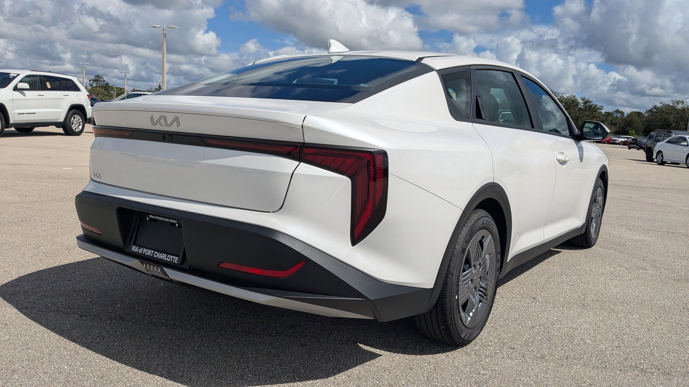 2025 Kia K4 LX photo 4