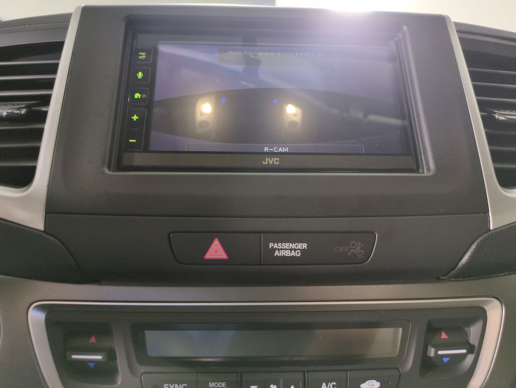 2019 Honda Ridgeline RTL photo 17