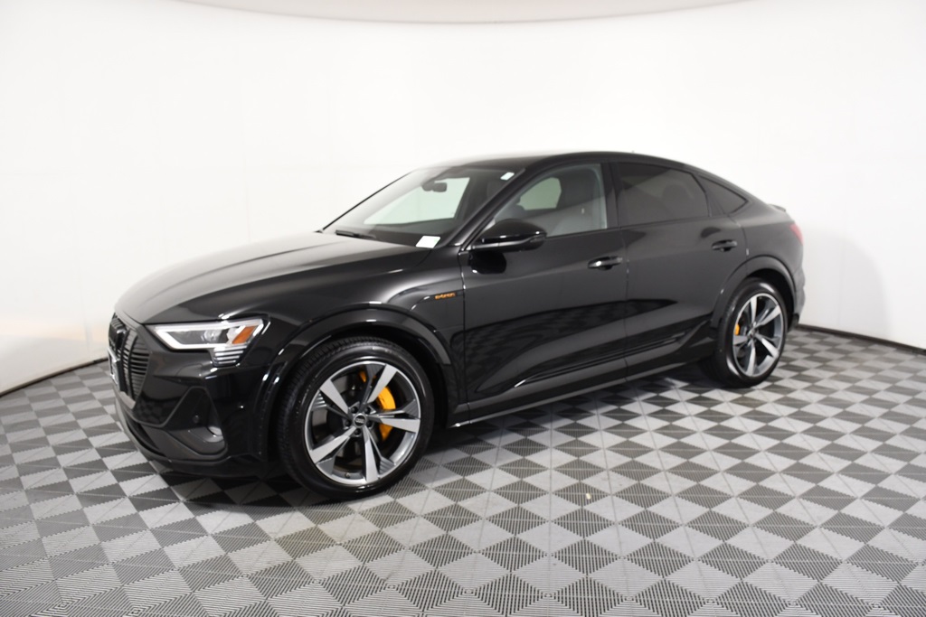 Used 2022 Audi e-tron S Sportback Premium Plus with VIN WA11CBGE7NB041580 for sale in Richfield, Minnesota