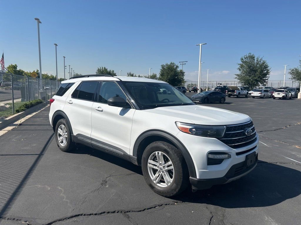 2020 Ford Explorer XLT photo 2