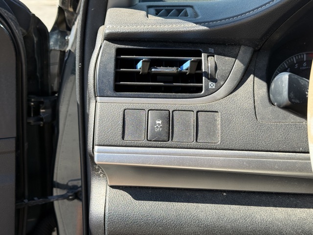 2014 Toyota Camry SE photo 17