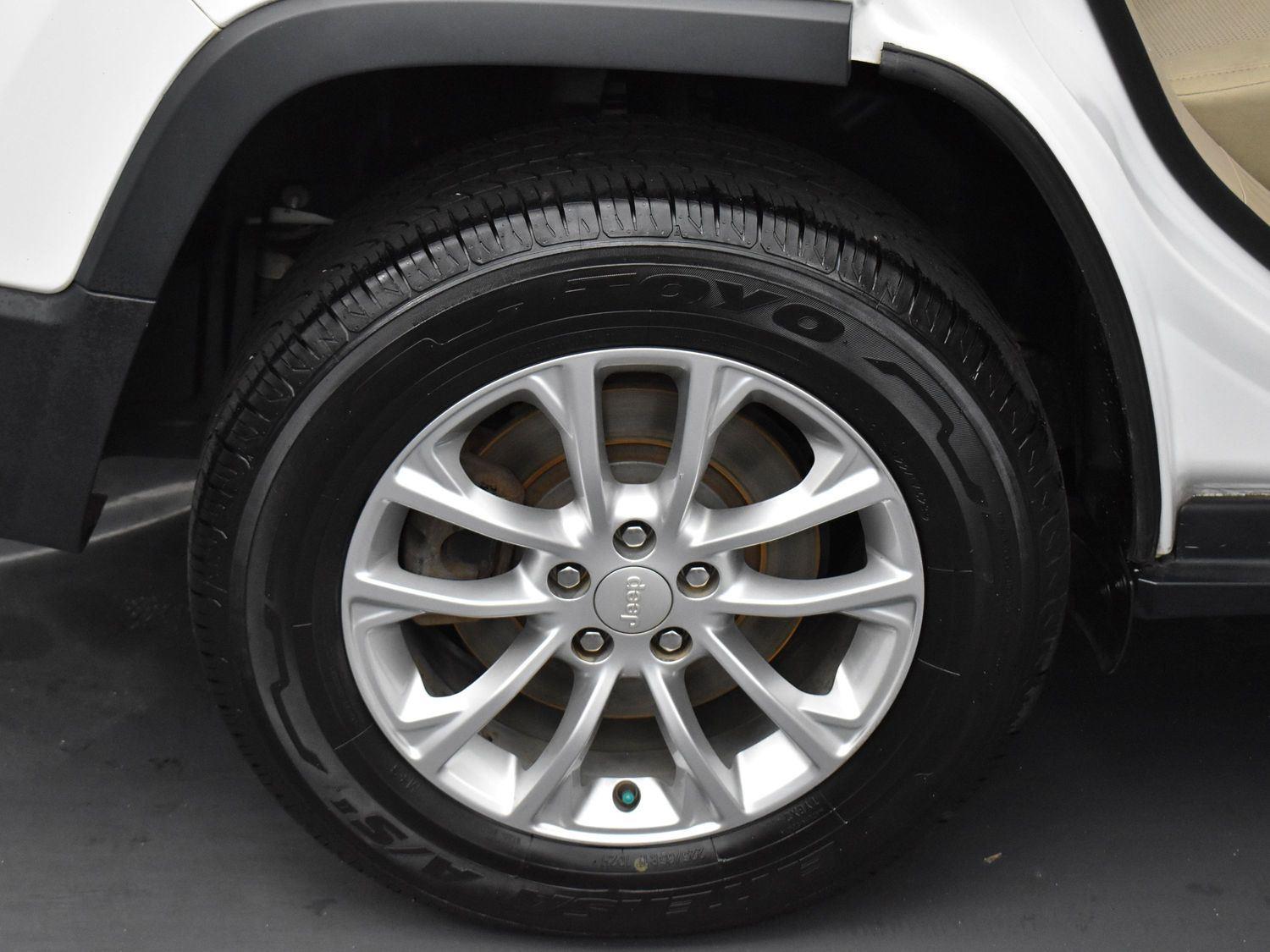 2019 Jeep Cherokee Latitude photo 27