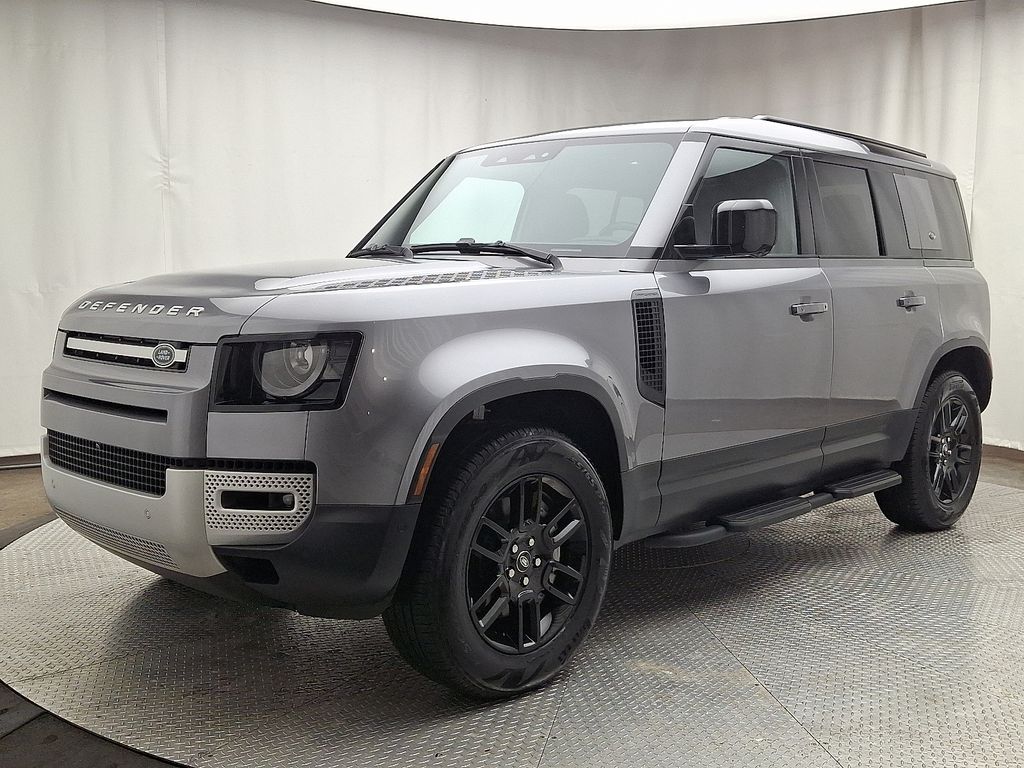 2024 Land Rover Defender S's photo