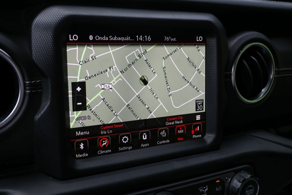 2023 Jeep Wrangler Sahara 4xe photo 18