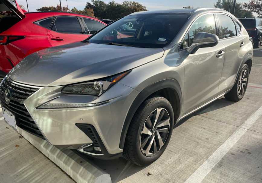 2020 Lexus NX 300's photo