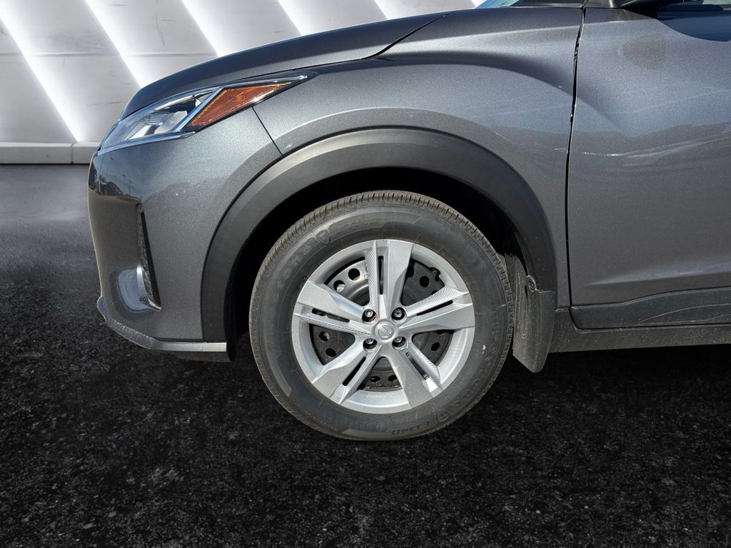 2025 Nissan Kicks Play S photo 21