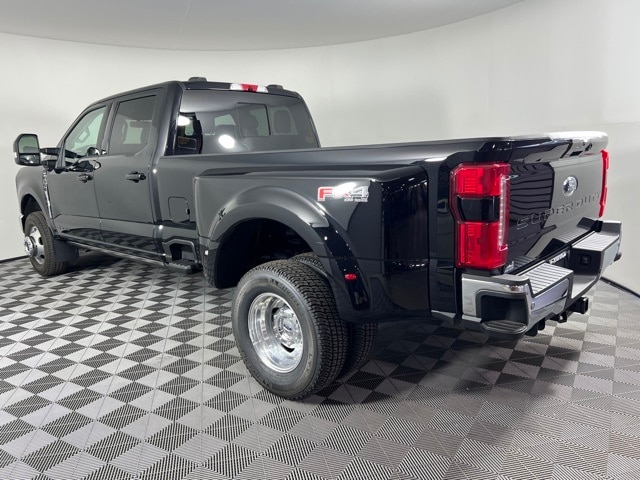2025 Ford F-350 Lariat photo 6