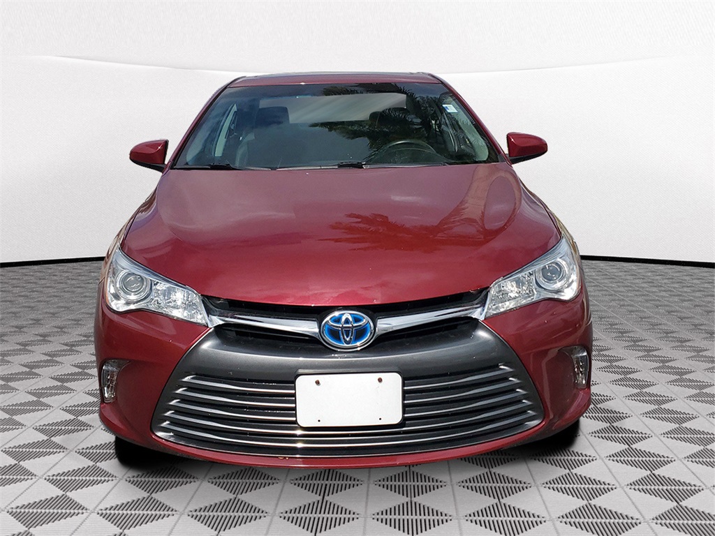 2016 Toyota Camry Hybrid SE photo 2