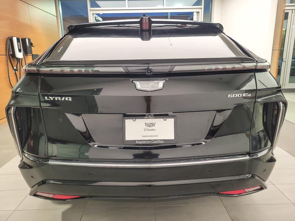 2024 Cadillac Lyriq Luxury photo 4