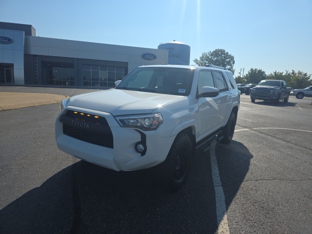 2019 Toyota 4Runner SR5 photo 6