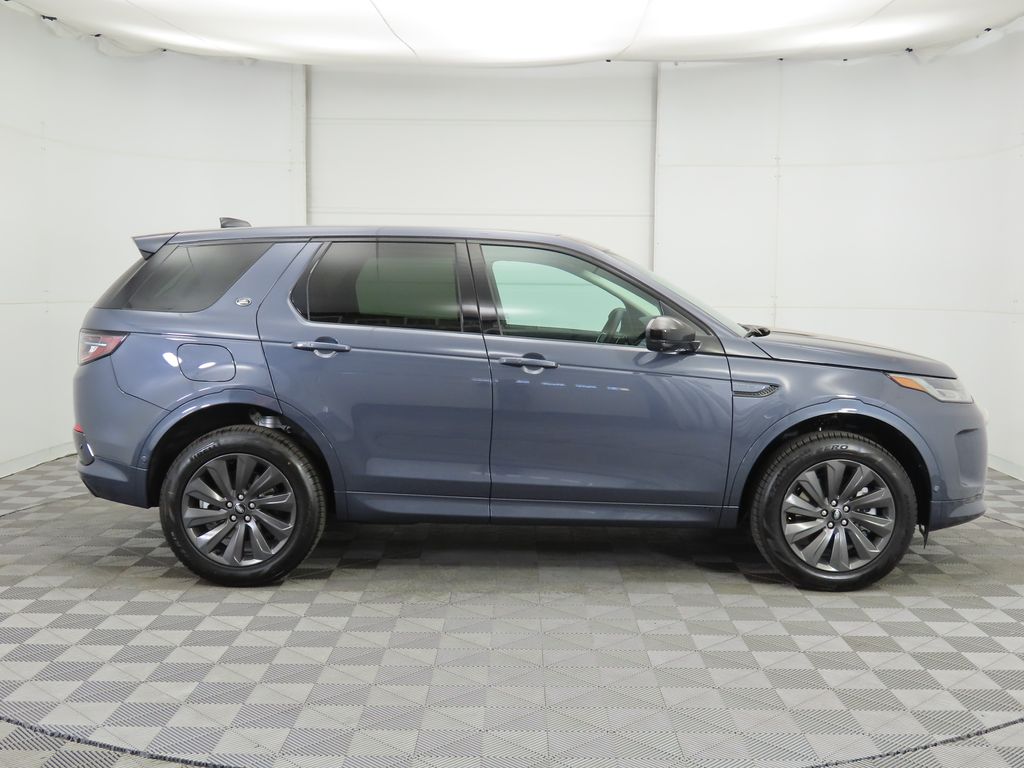 2025 Land Rover Discovery Sport S photo 4