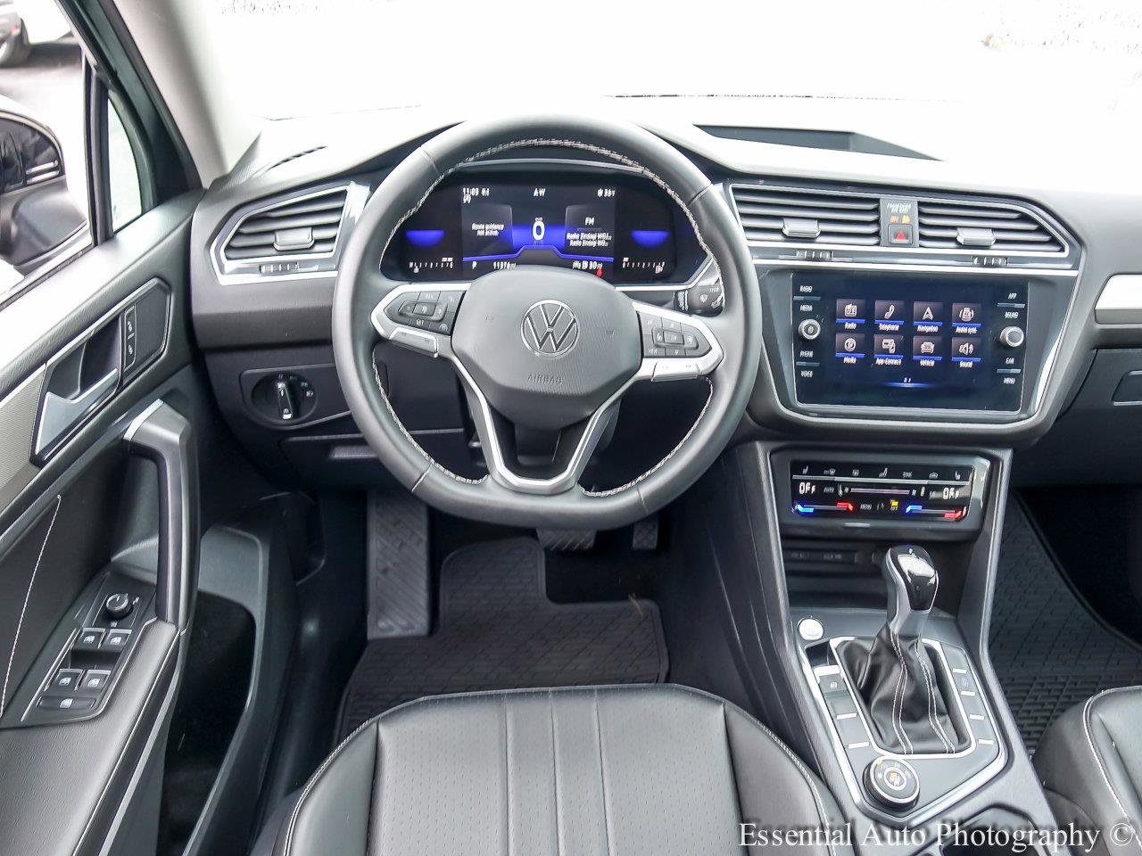 2023 VOLKSWAGEN TIGUAN - Image 10