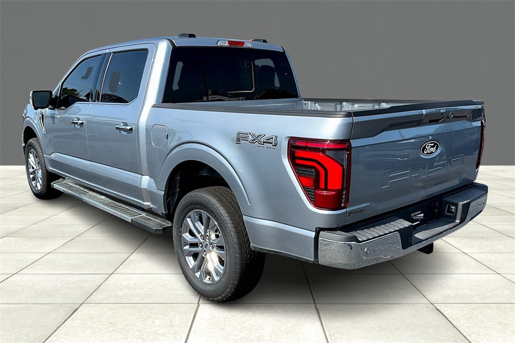 2025 Ford F-150 Lariat photo 3