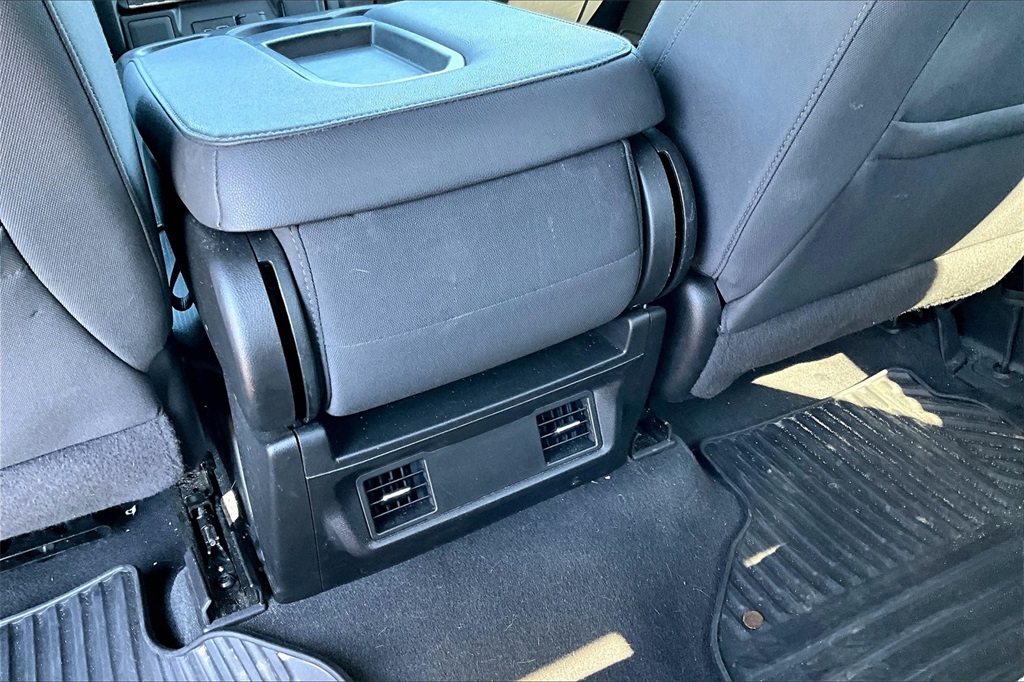 2022 Chevrolet Silverado 1500 Custom photo 11