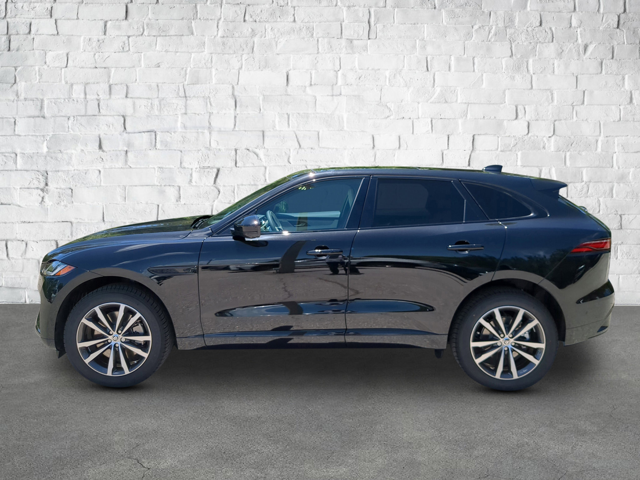 2026 Jaguar F-PACE P250 R-Dynamic S photo 3