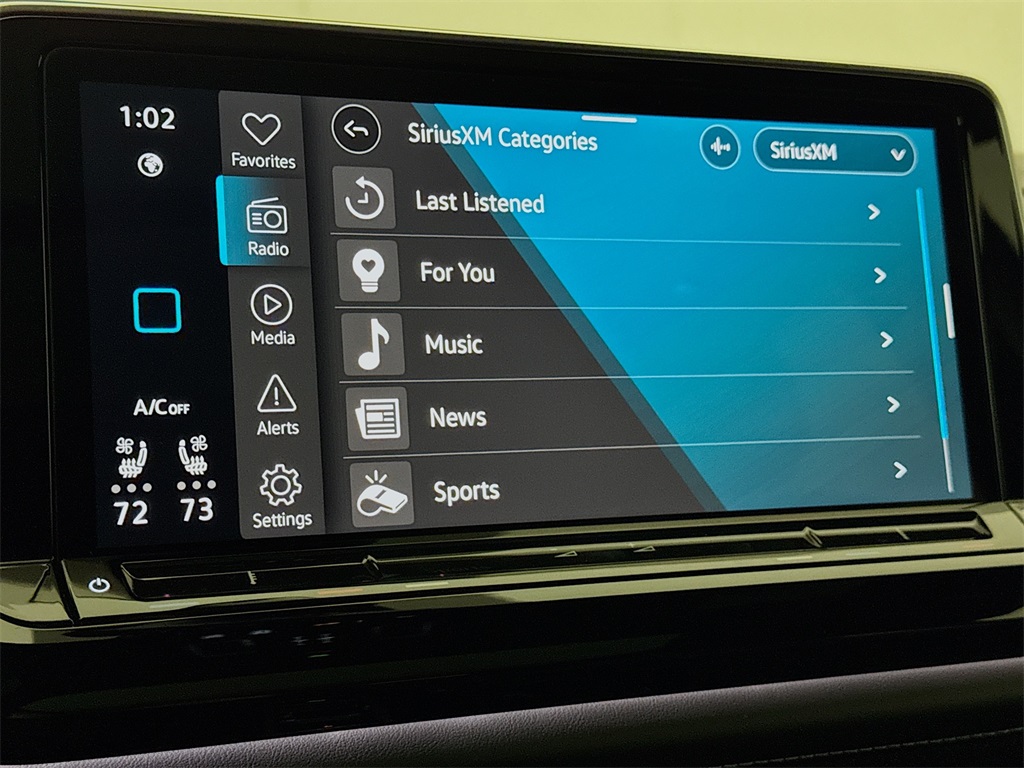 2025 Volkswagen Atlas Cross Sport SEL R-Line photo 25