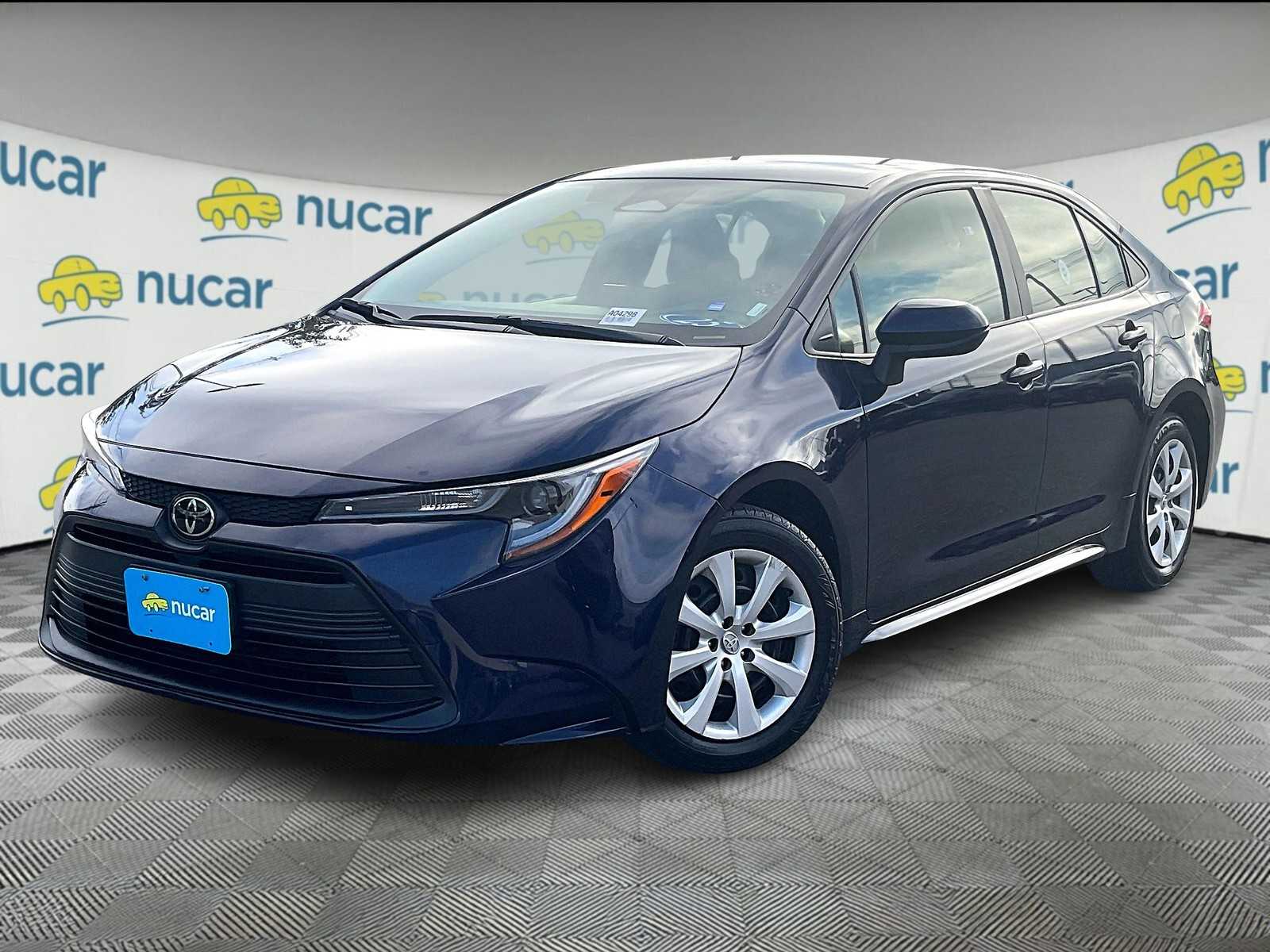 2023 Toyota Corolla LE photo 3