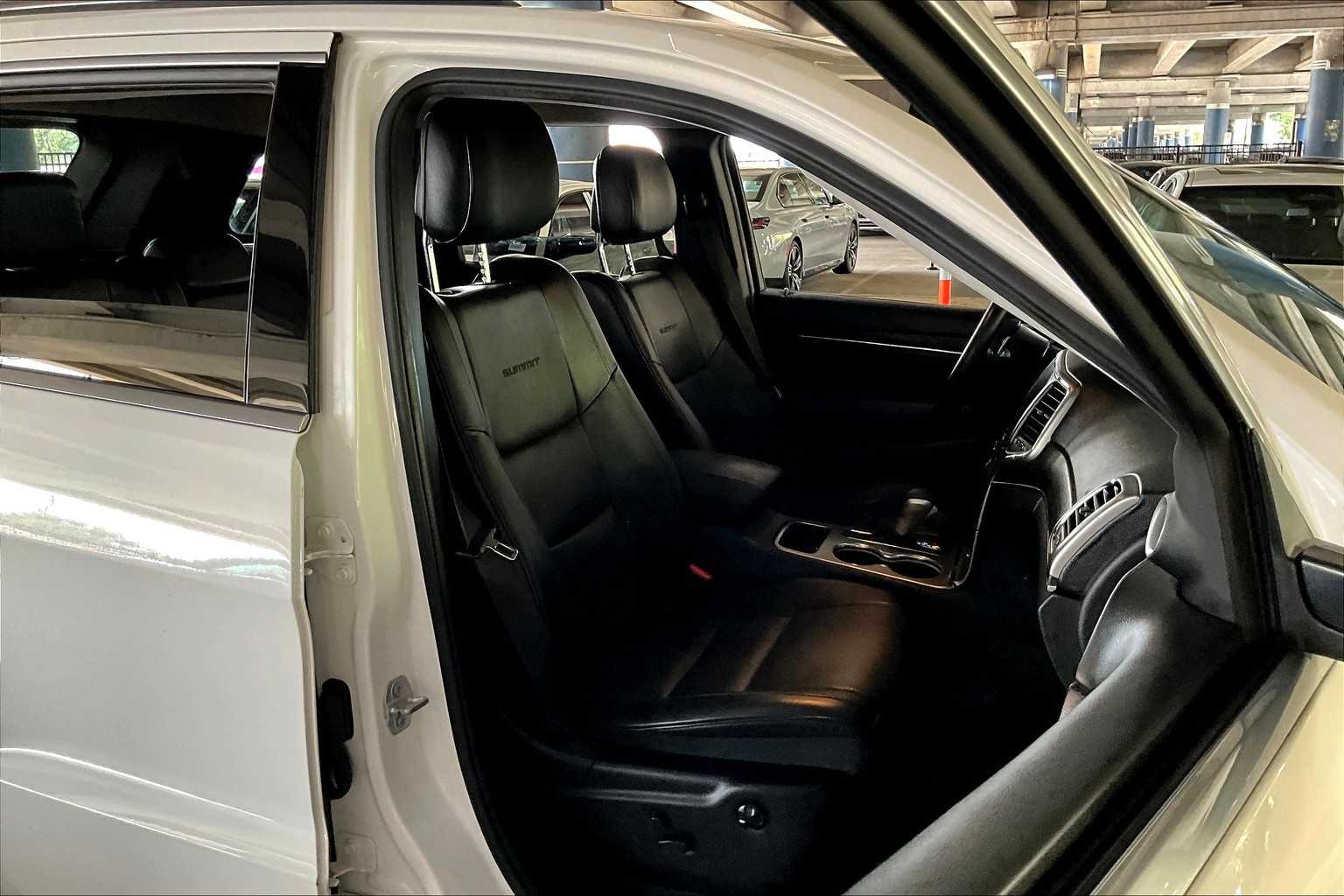 2017 Jeep Grand Cherokee Summit photo 8