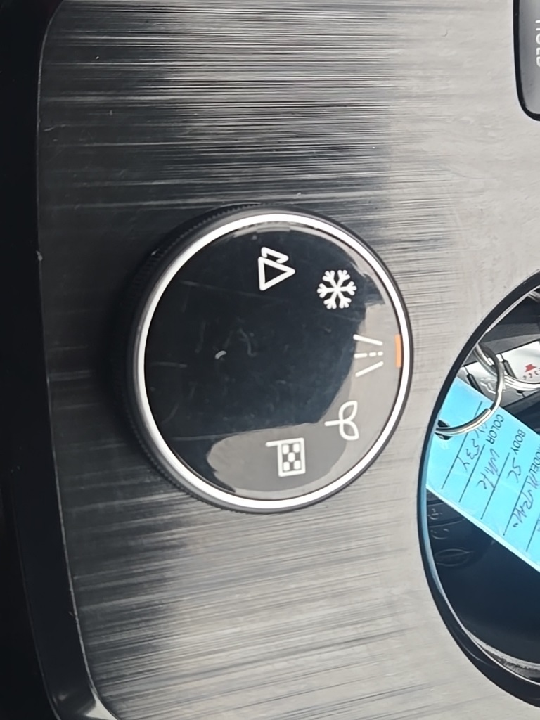 2021 Nissan Rogue SV photo 20