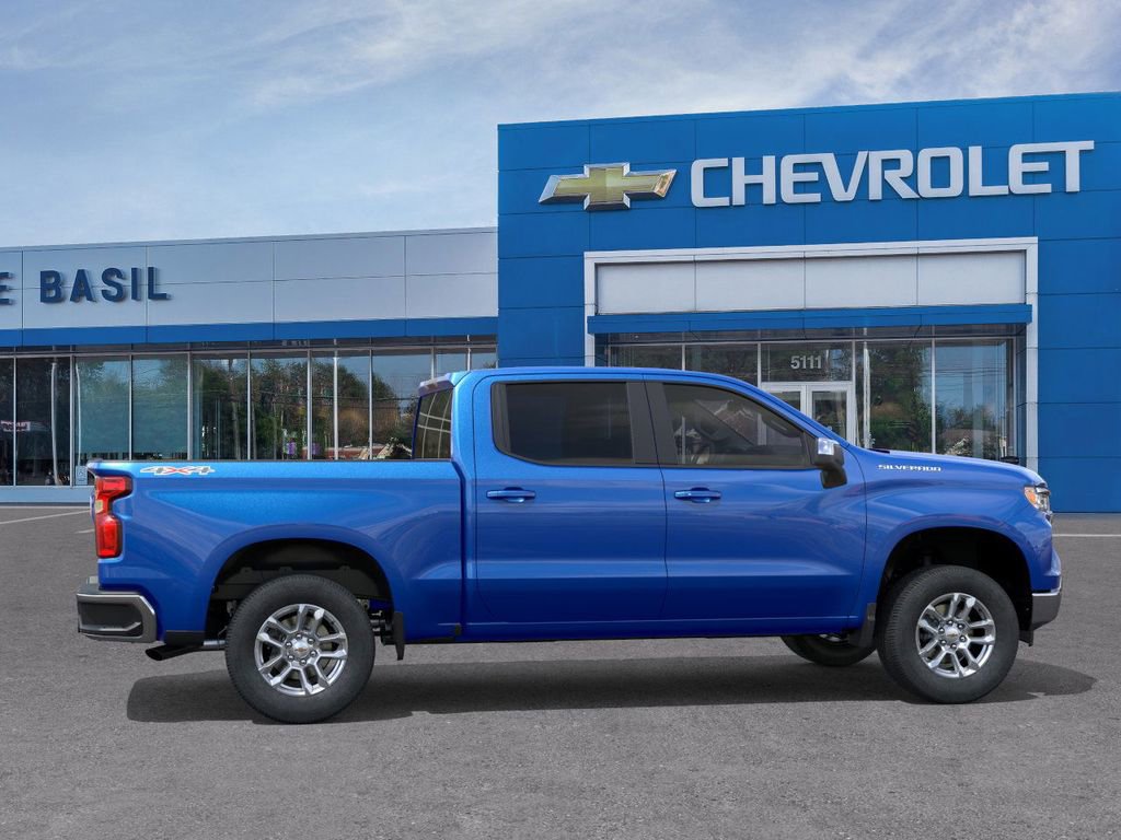 2025 Chevrolet Silverado 1500 LT photo 4