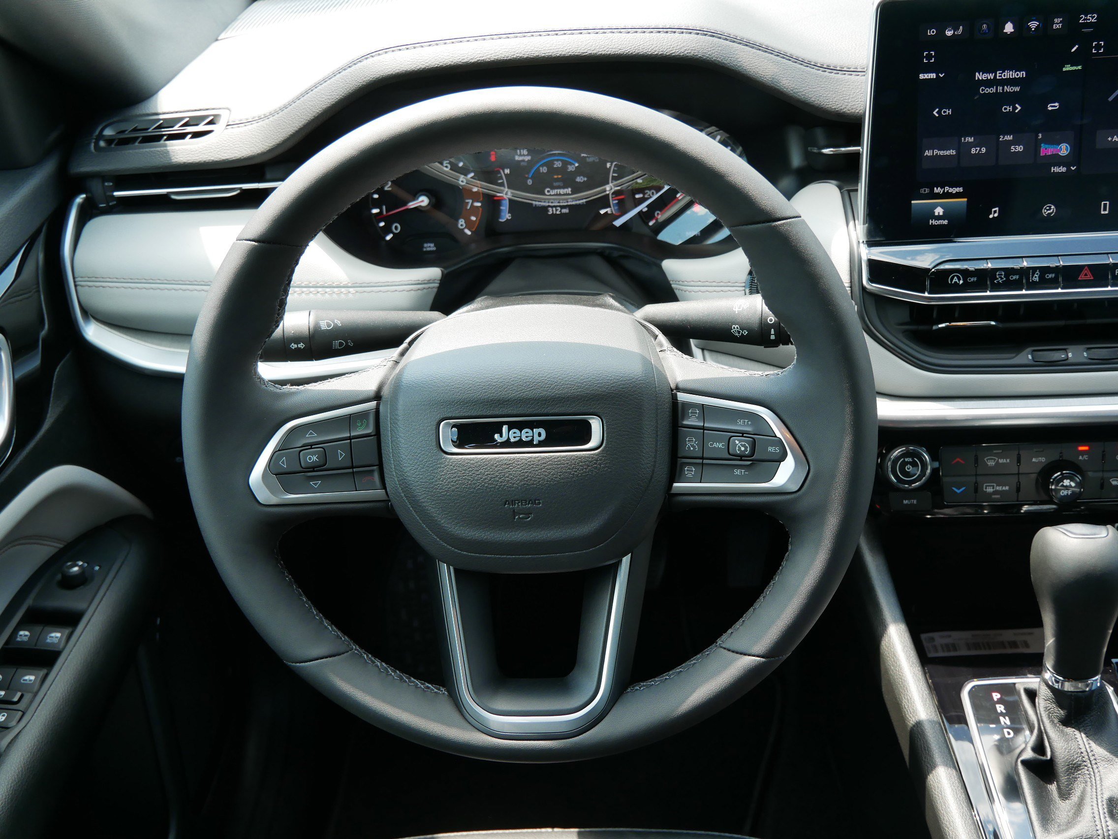 2025 Jeep Compass Limited photo 9