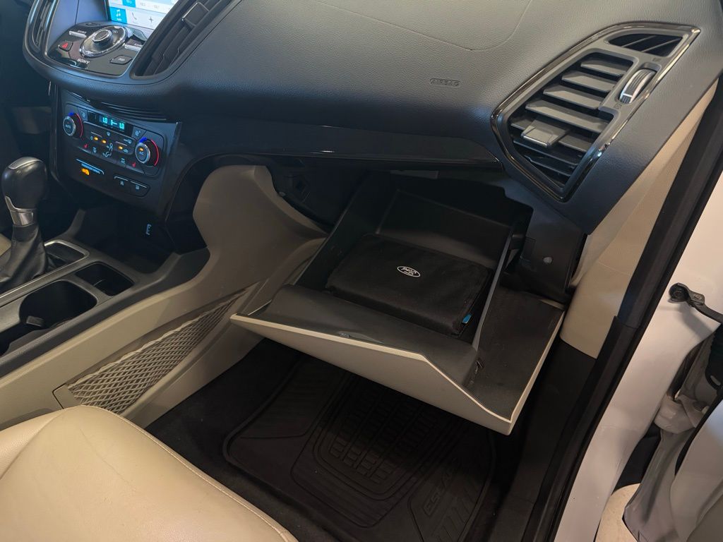 2017 Ford Escape Titanium photo 22
